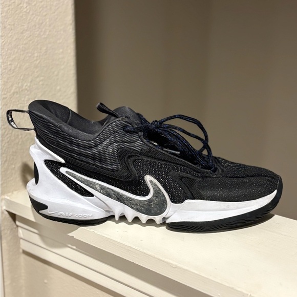 Nike Men's Cosmic Unity 2 Black / Grey Men’s sz 11.5 Basketball Shoes DH1537-003 - Picture 2 of 12